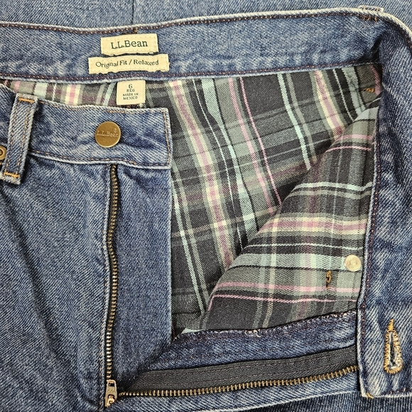 L.L. Bean Medium Wash Fleece Lined Denim Jeans Relaxed Fit Size 6 Women's B20 - Picture 4 of 13